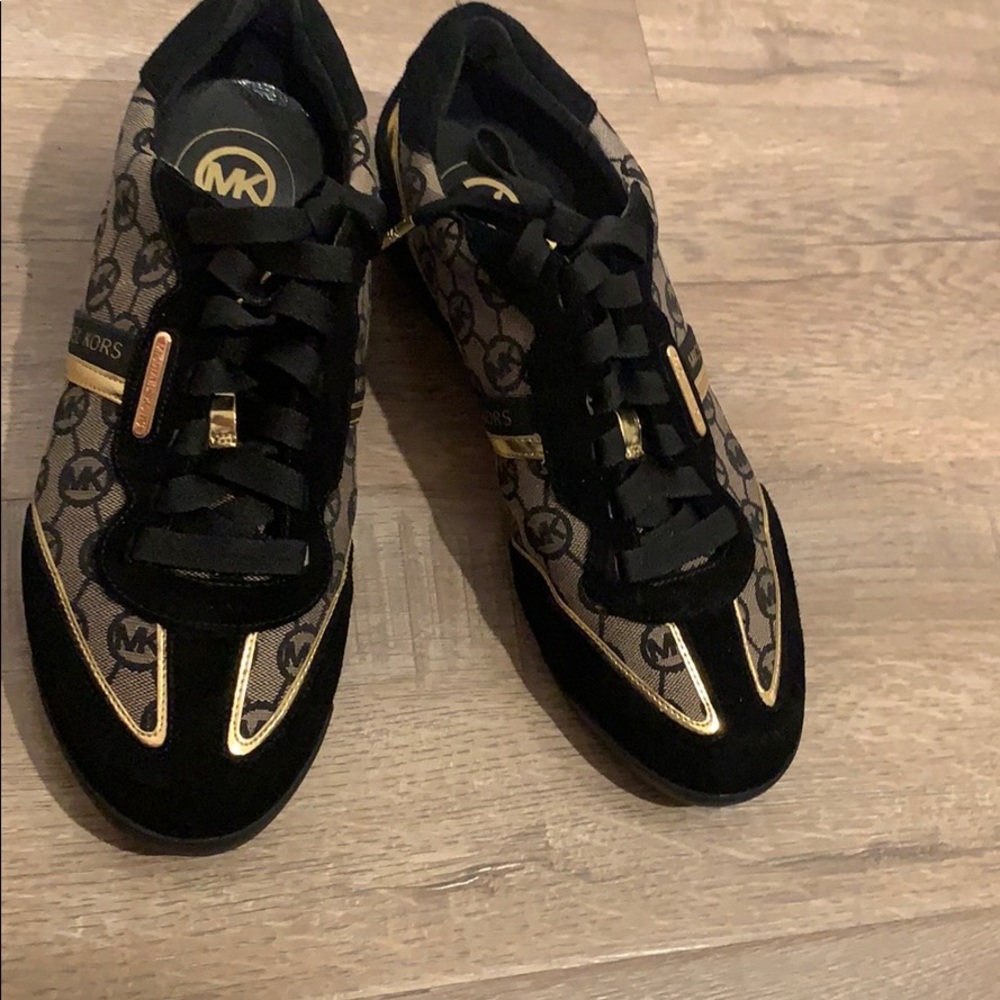 🎉Last deal 🎉Michael kors sneakers 👟
